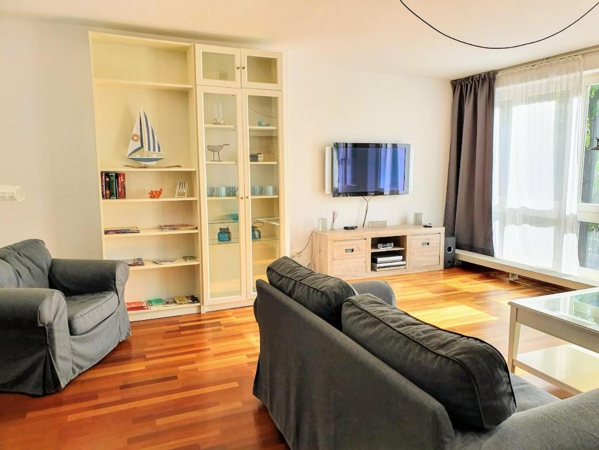 Ferienwohnung Achtern Diek, Inklusive Strandkorb Und Stellplatz Rostock Exterior foto