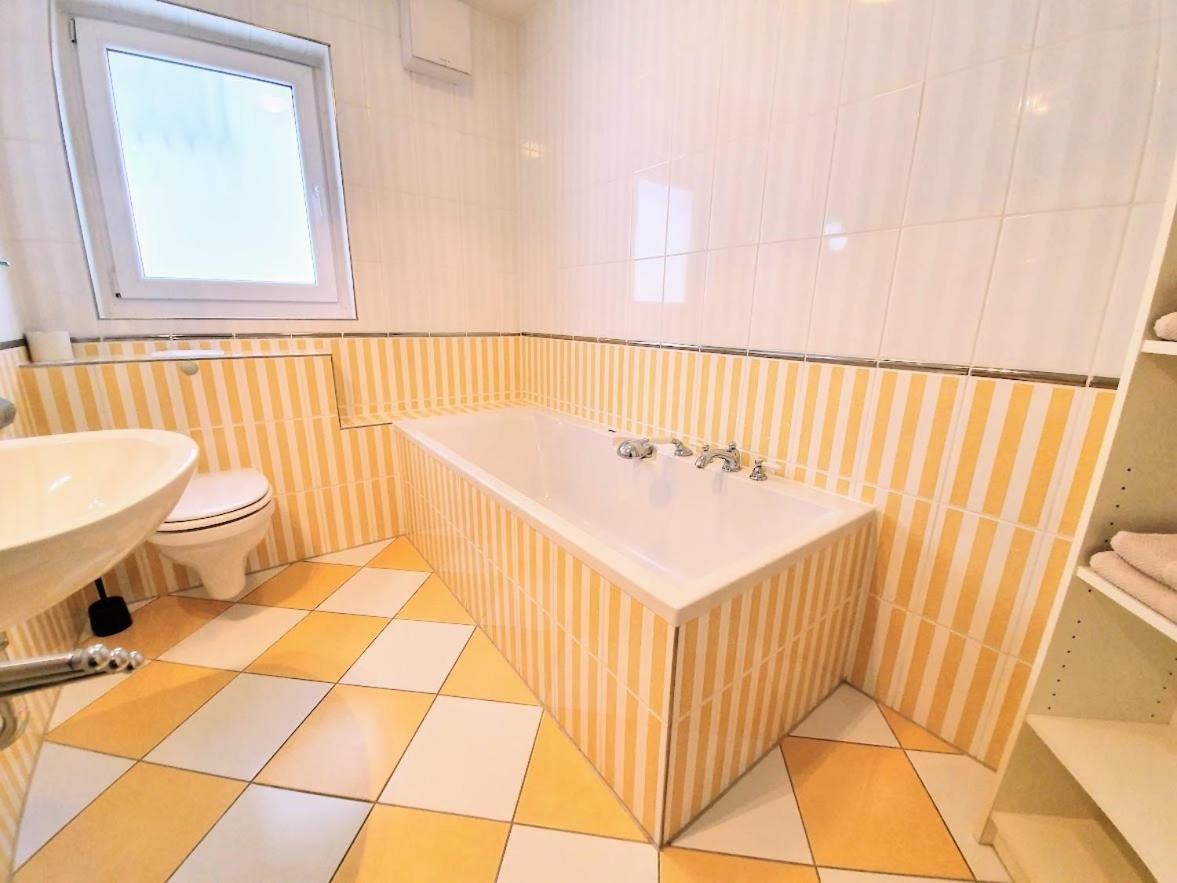 Ferienwohnung Achtern Diek, Inklusive Strandkorb Und Stellplatz Rostock Exterior foto